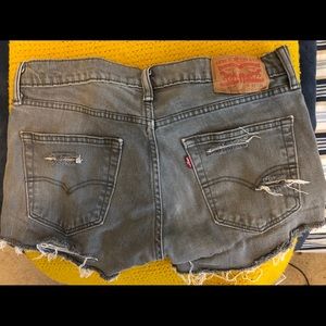Levi shorts size 32